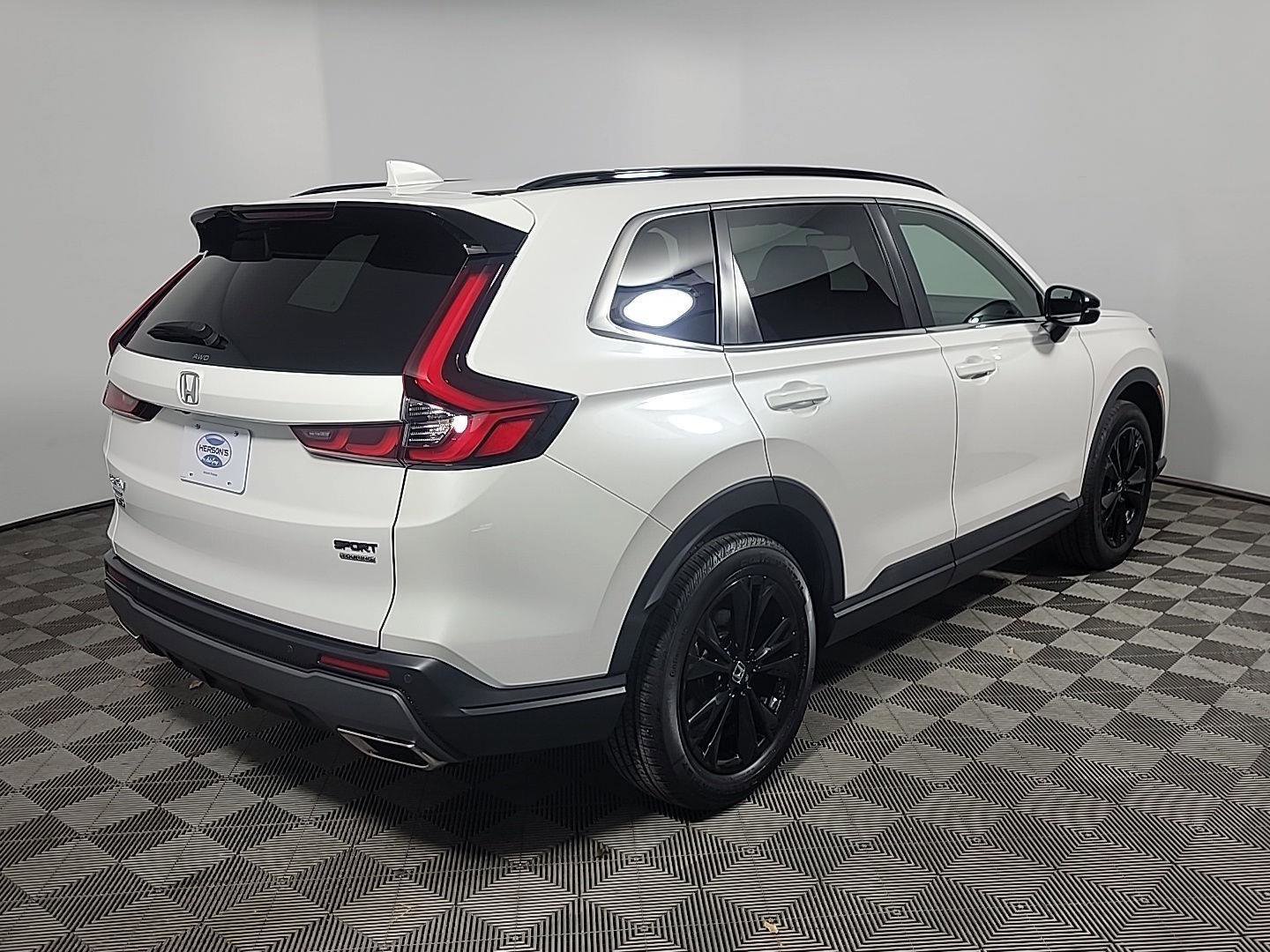 Certified 2025 Honda CR-V Sport Touring image 4