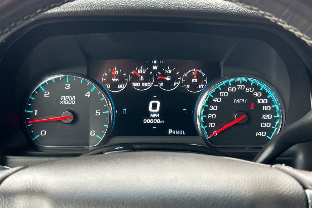 Used 2017 Chevrolet Suburban LT AWD/4WD image 25