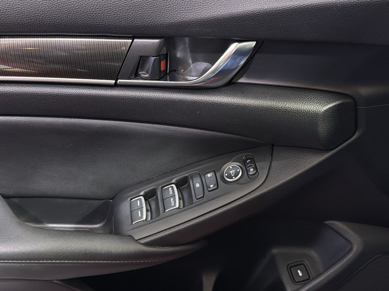 Used 2021 Honda Accord Sport image 34