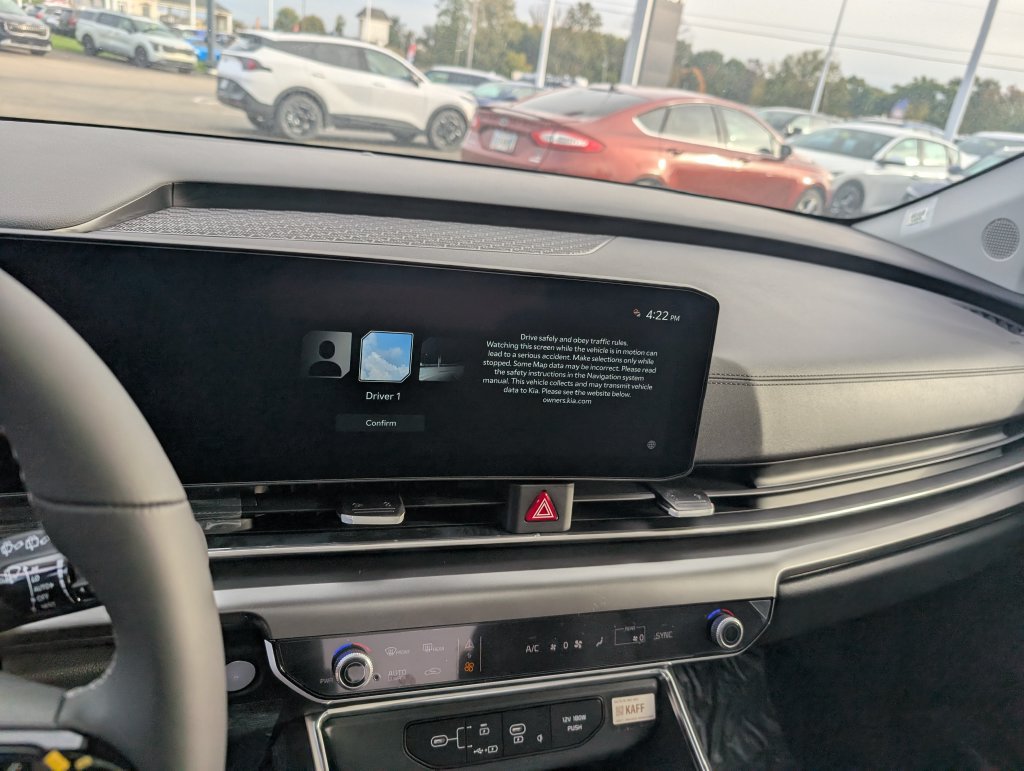 New 2027 Kia Carnival SX FWD image 19