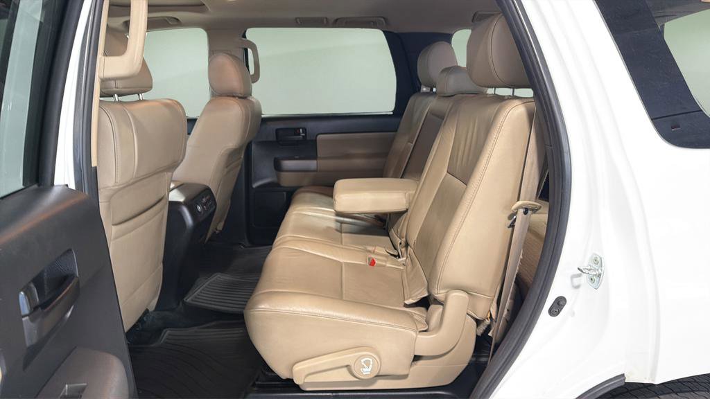 Used 2016 Toyota Sequoia SR5 w/ Premium Package image 14