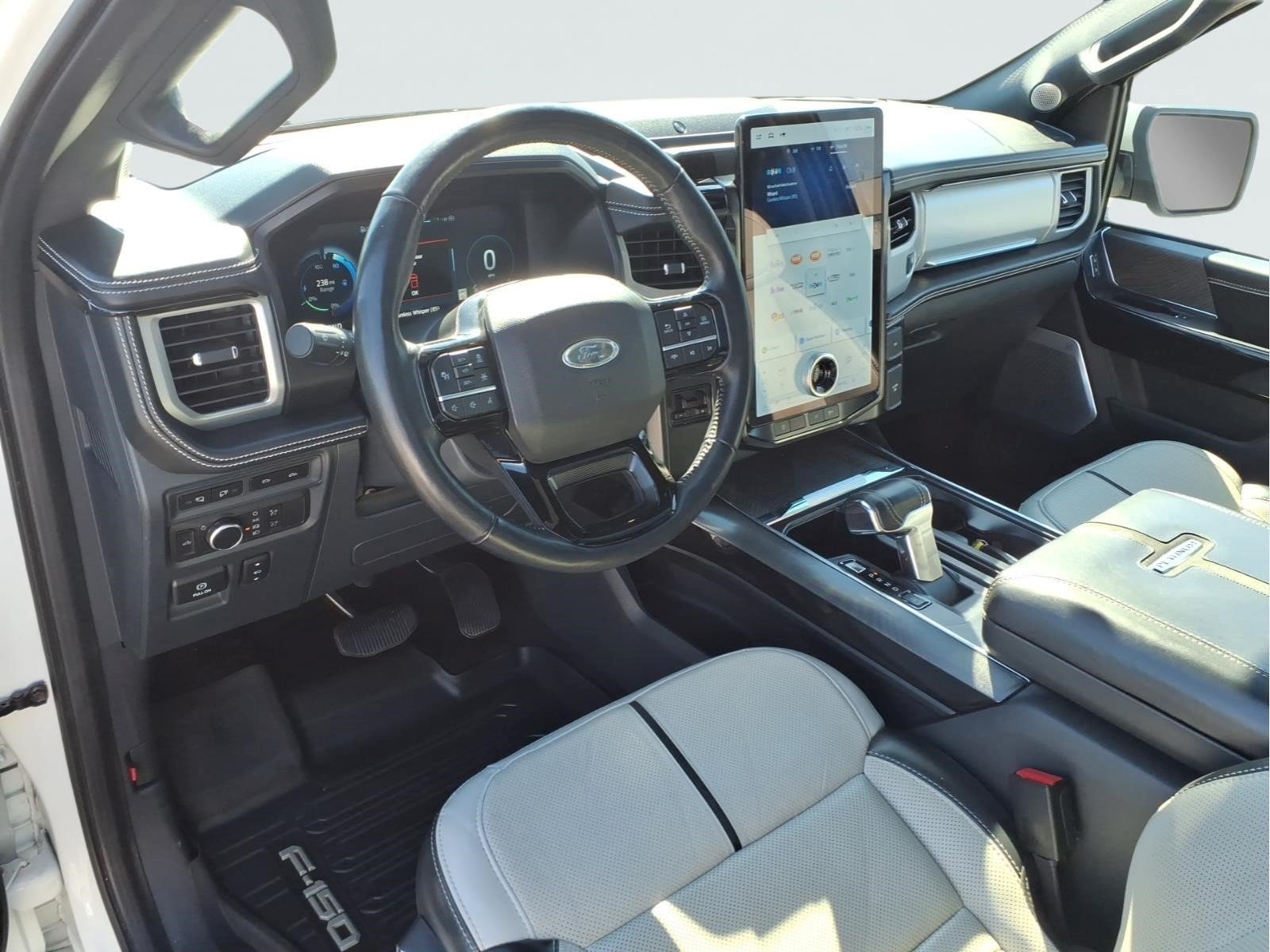 Used 2022 Ford F150 Lightning Platinum AWD/4WD image 28