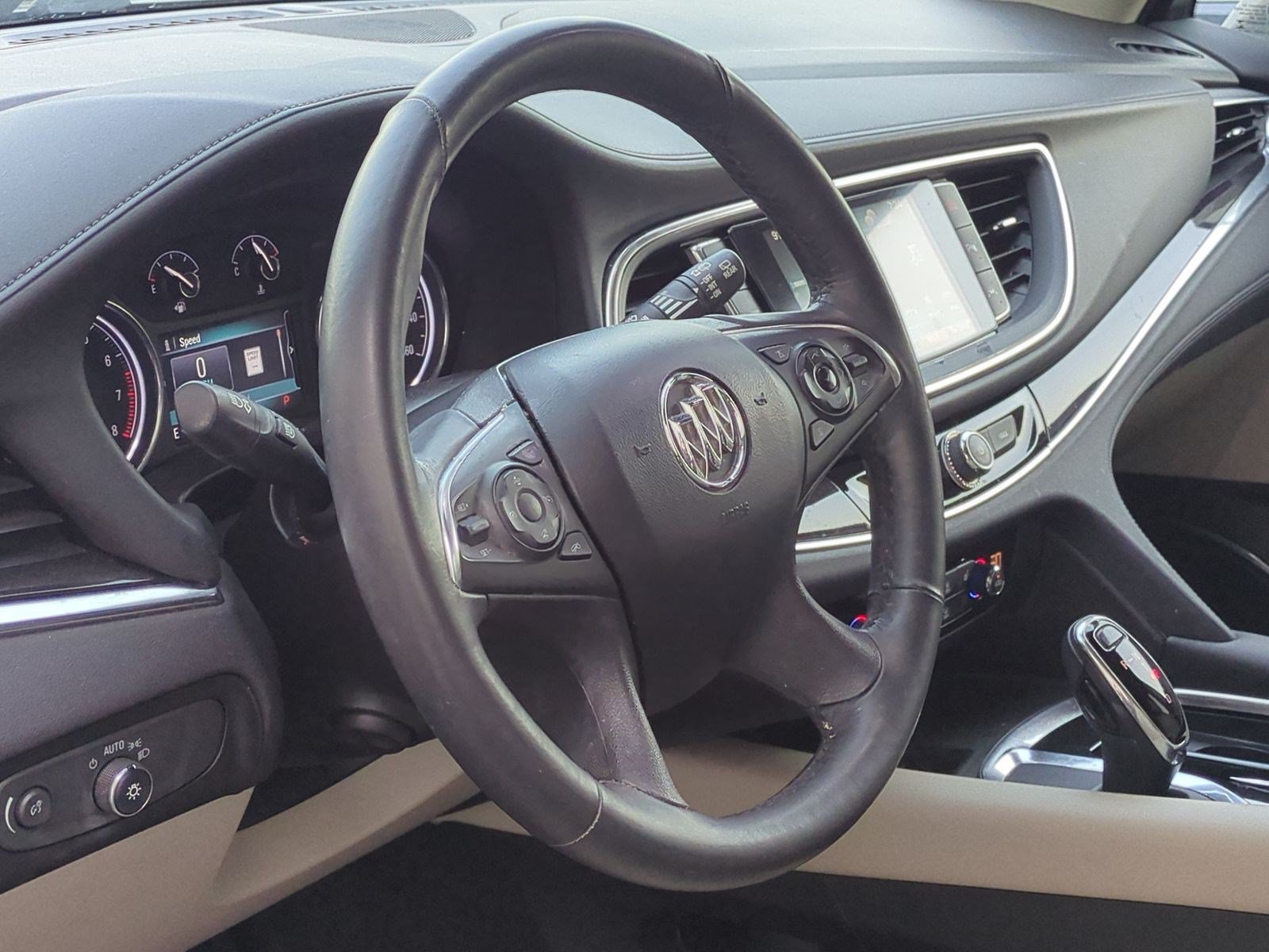 Used 2018 Buick Enclave Premium AWD/4WD image 17