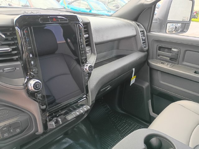 New 2026 RAM 2500 Tradesman AWD/4WD image 16