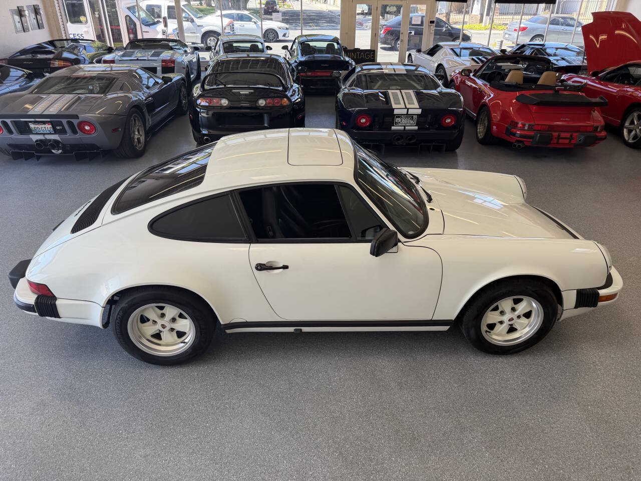 Used 1988 Porsche 911 Carrera RWD image 12