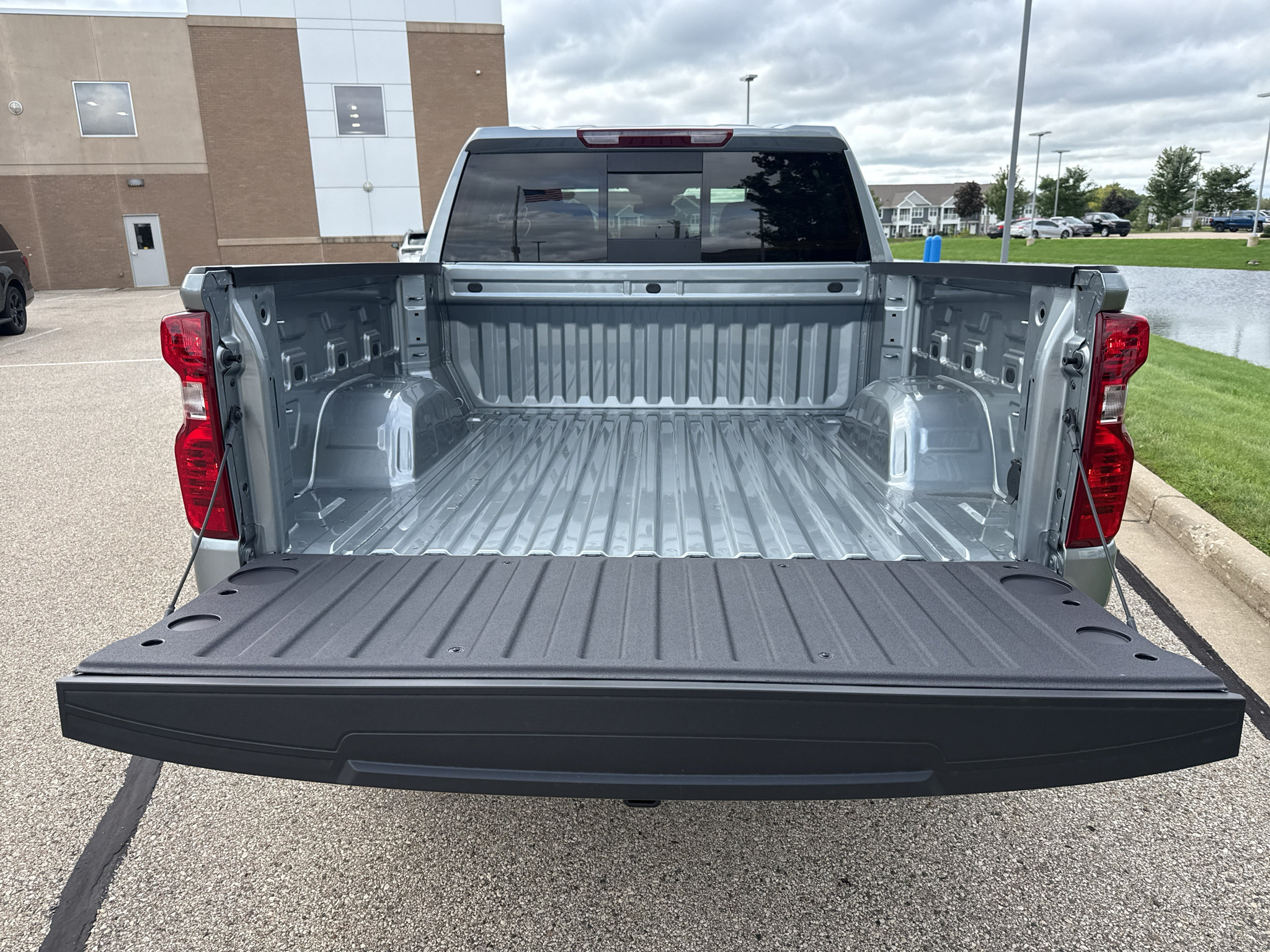 New 2026 Chevrolet Silverado 1500 LT w/ Z71 Off-Road Package AWD/4WD image 10