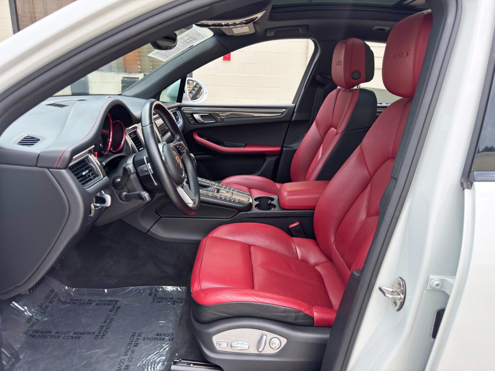 Used 2018 Porsche Macan GTS w/ Premium Package Plus AWD/4WD image 16