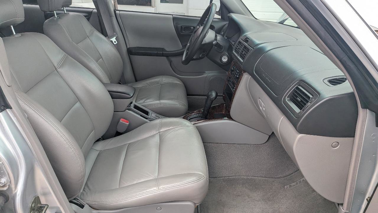 Used 2002 Subaru Forester L AWD/4WD image 14