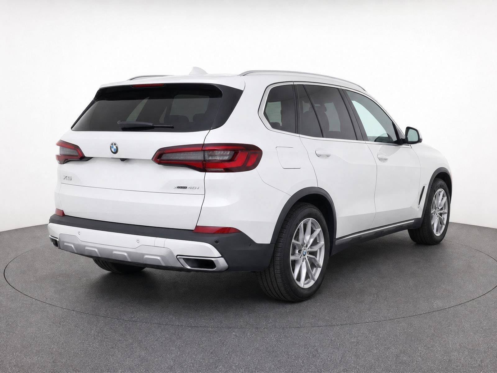 Used 2020 BMW X5 xDrive40i w/ Executive Package AWD/4WD image 3