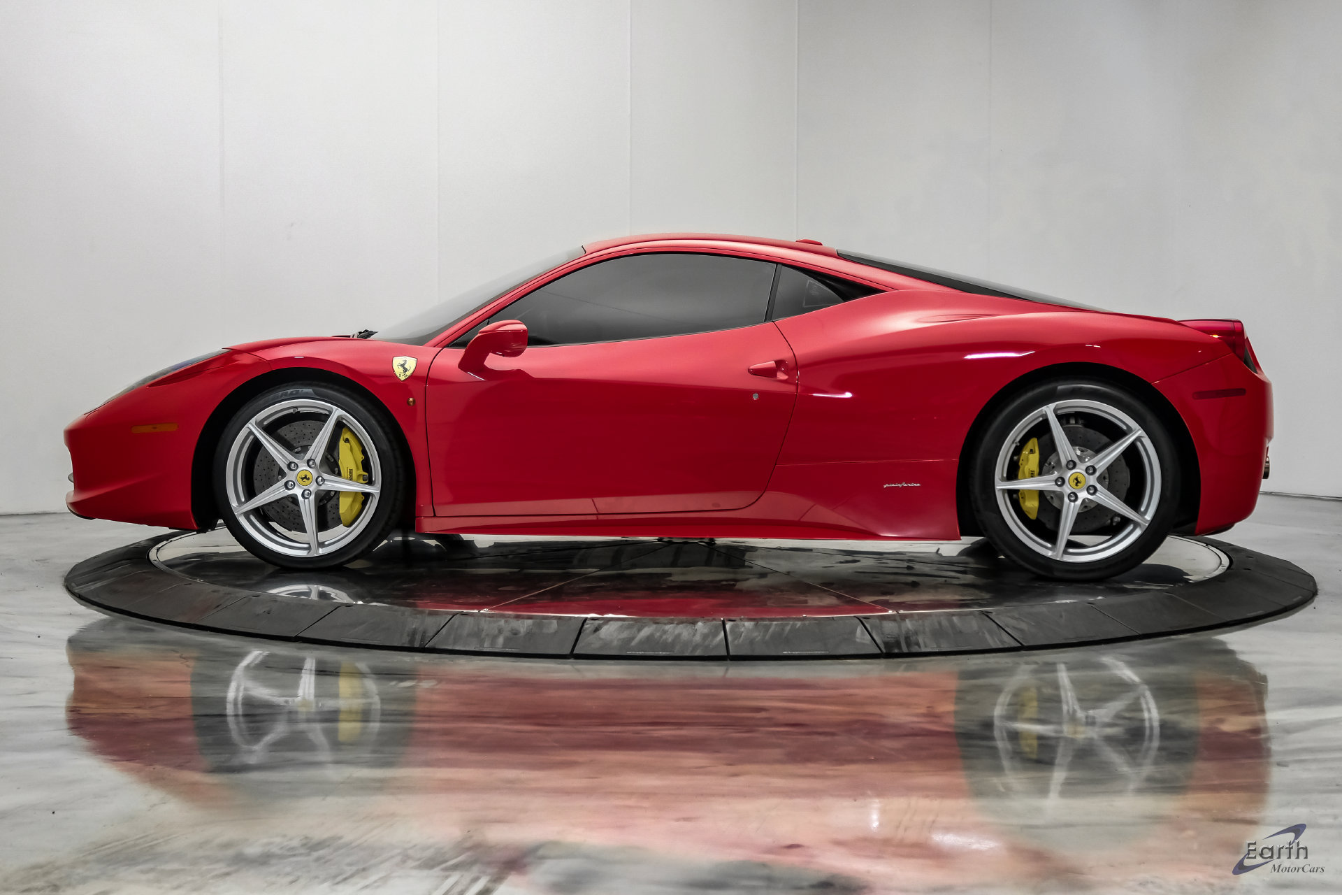Used 2014 Ferrari 458 Italia Coupe RWD image 8