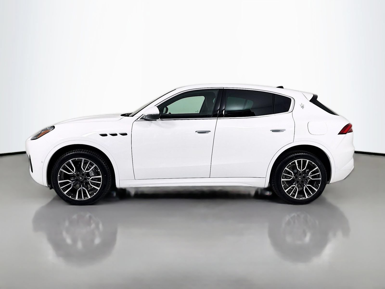 New 2025 Maserati Grecale GT AWD/4WD image 5