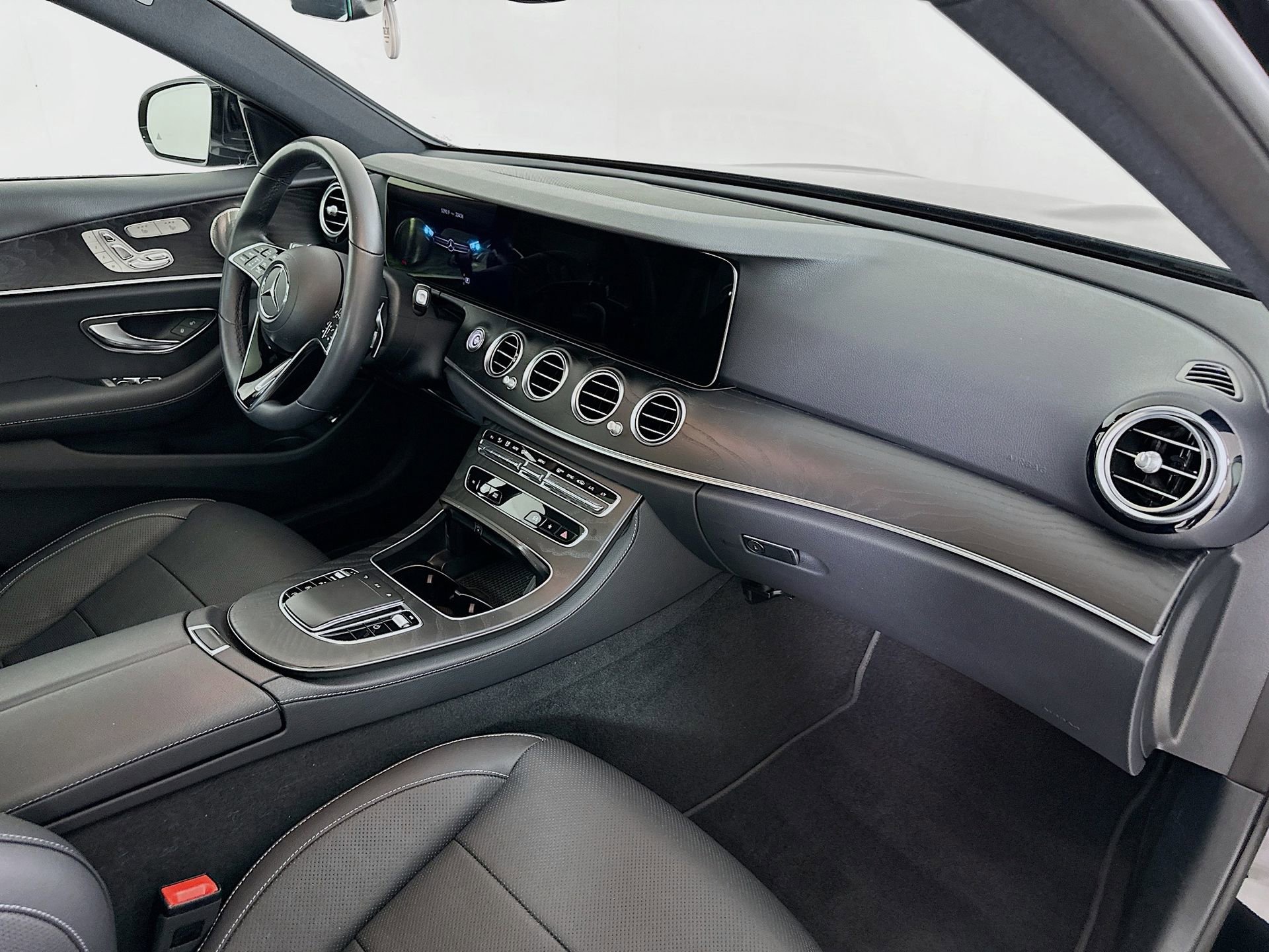 Certified 2023 Mercedes-Benz E 450 4MATIC Sedan image 31