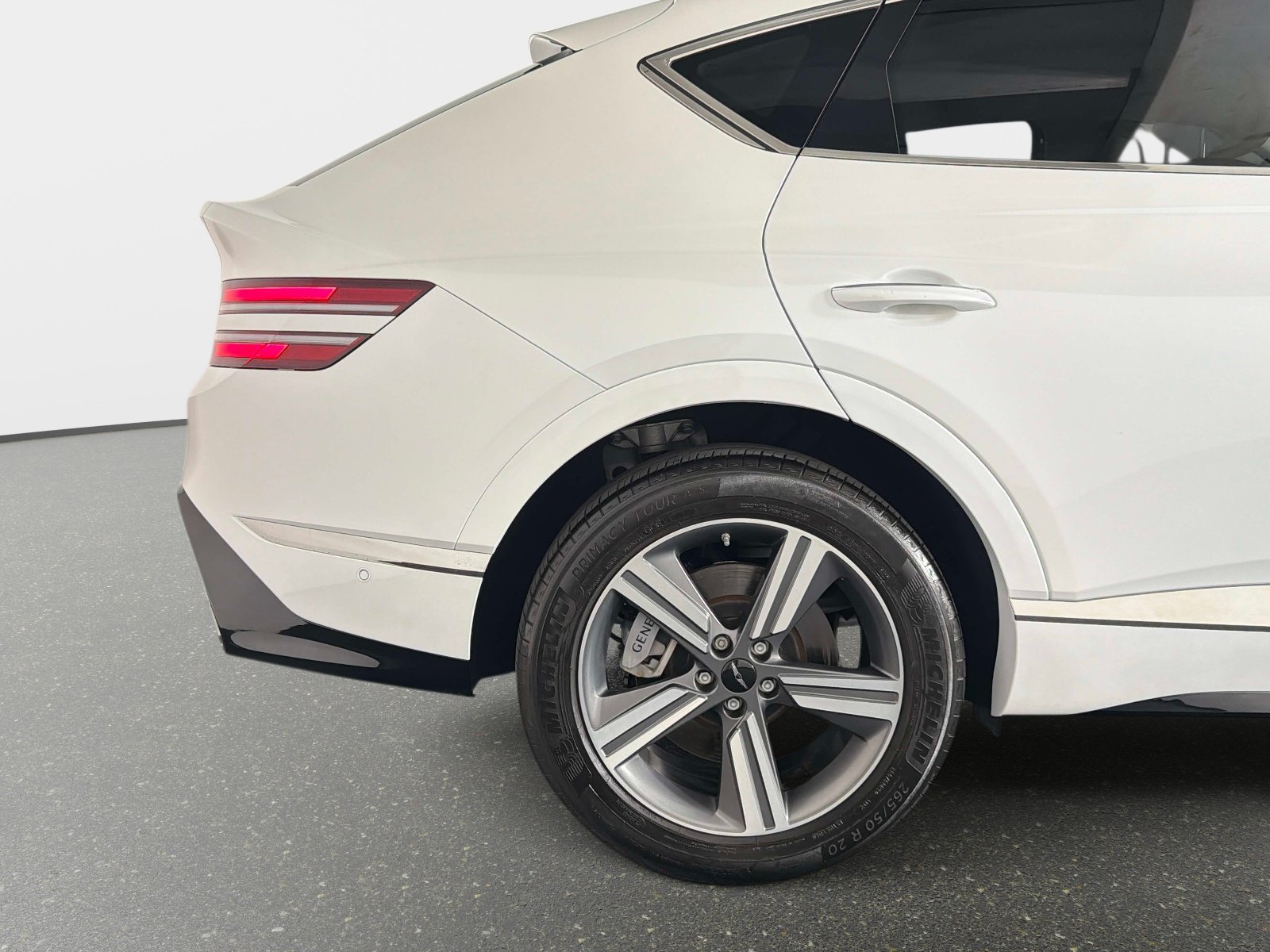 Used 2025 Genesis GV80 3.5T AWD/4WD image 16