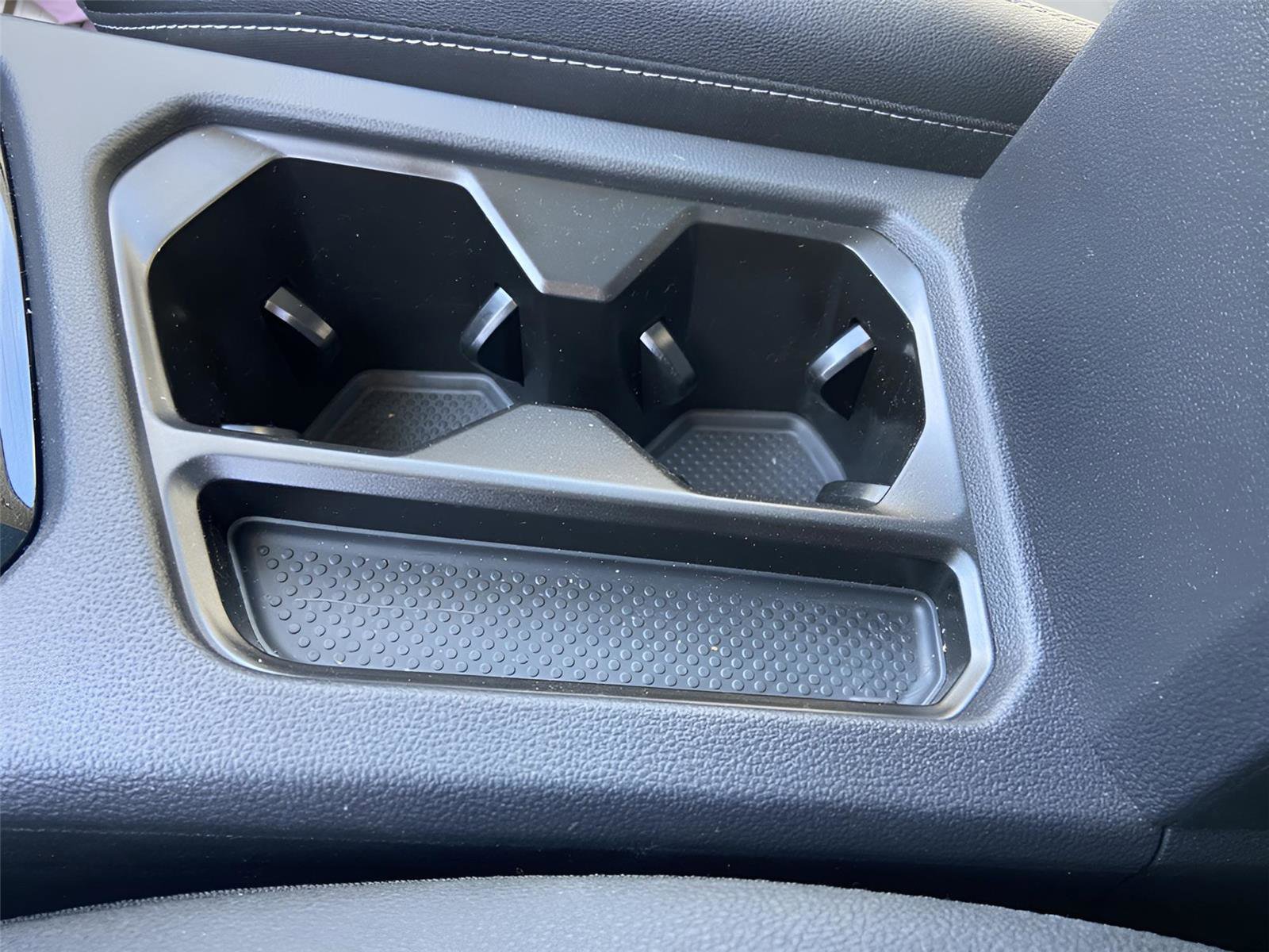 Used 2025 Volkswagen Taos SE image 35