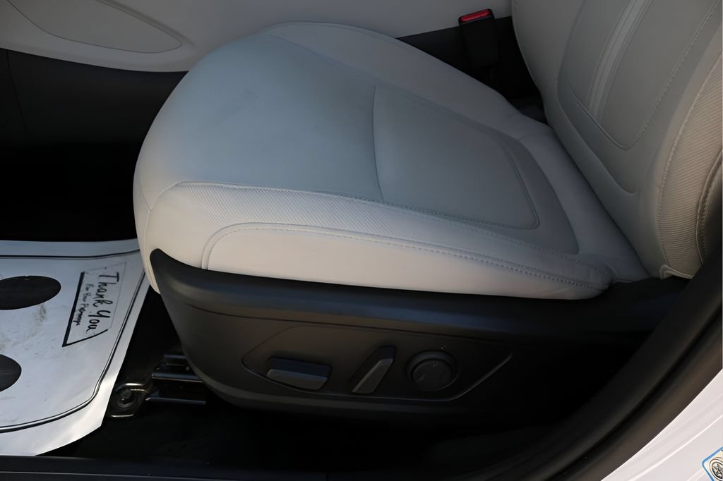 Used 2025 Hyundai Tucson SEL FWD image 11
