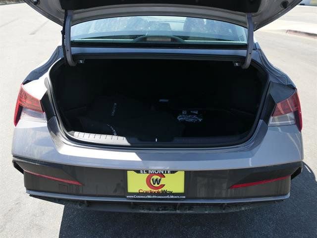 New 2025 Hyundai Elantra SEL w/ Cargo Package image 22