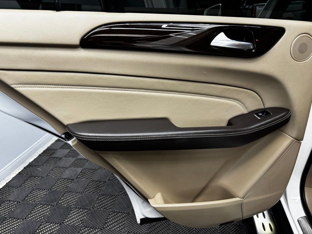 Used 2015 Mercedes-Benz ML 350 4MATIC image 43