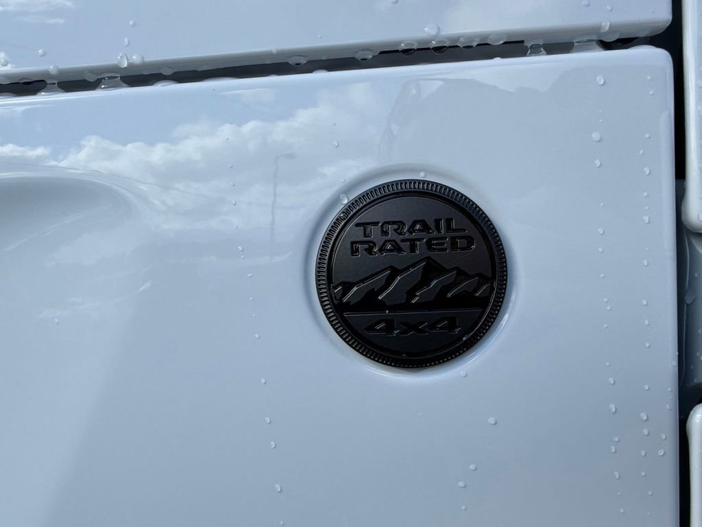 New 2025 Jeep Gladiator Sport image 9