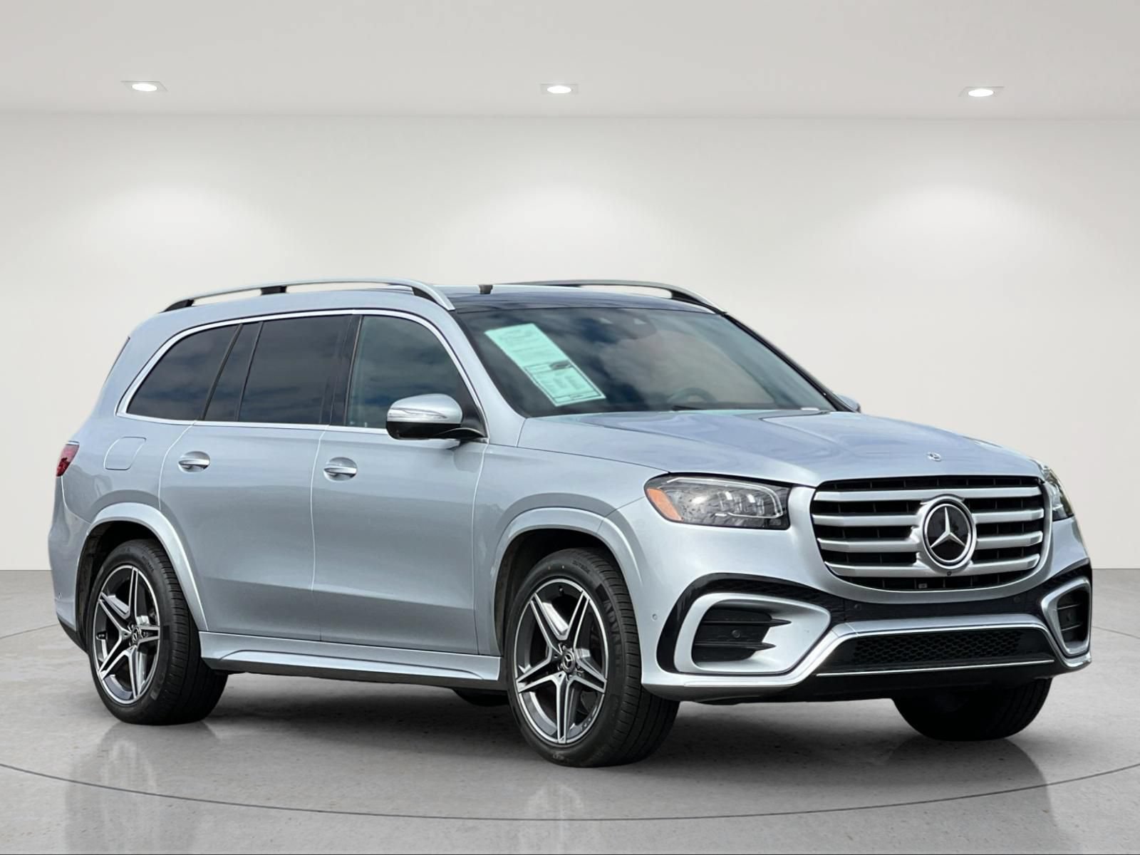 Used 2024 Mercedes-Benz GLS 450 4MATIC image 7