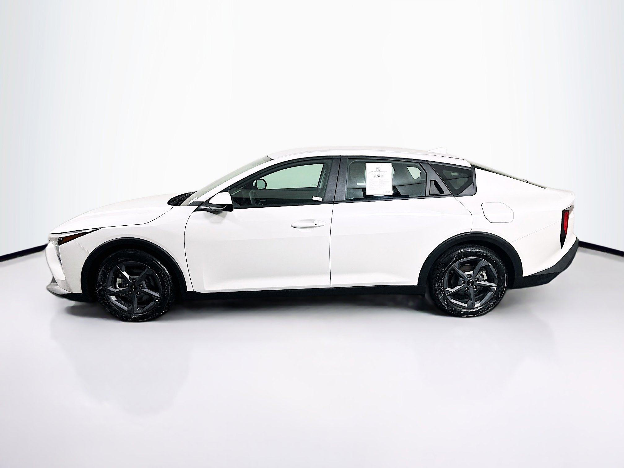 Used 2025 Kia K4 LXS image 4