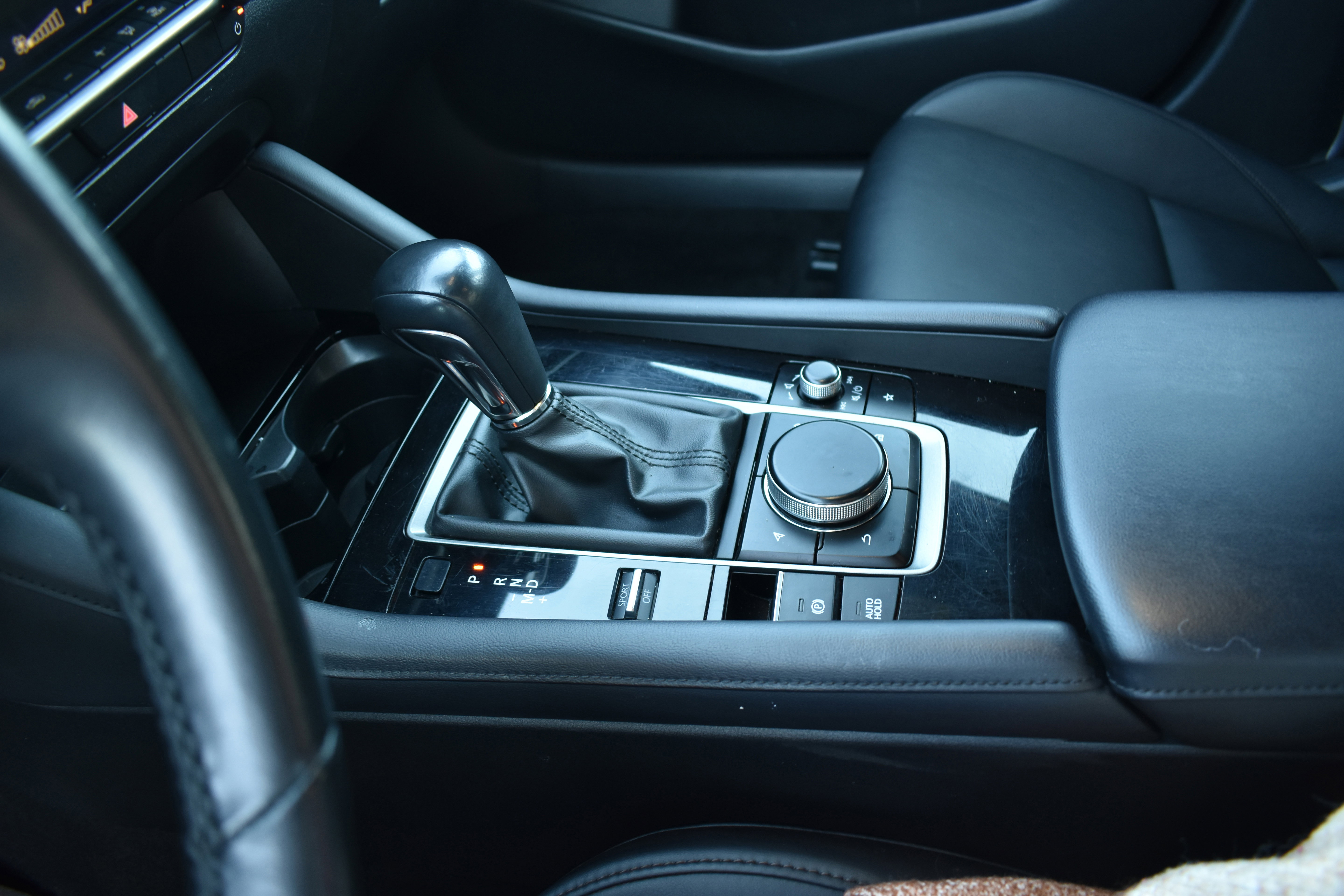 Used 2024 MAZDA MAZDA3 s image 21