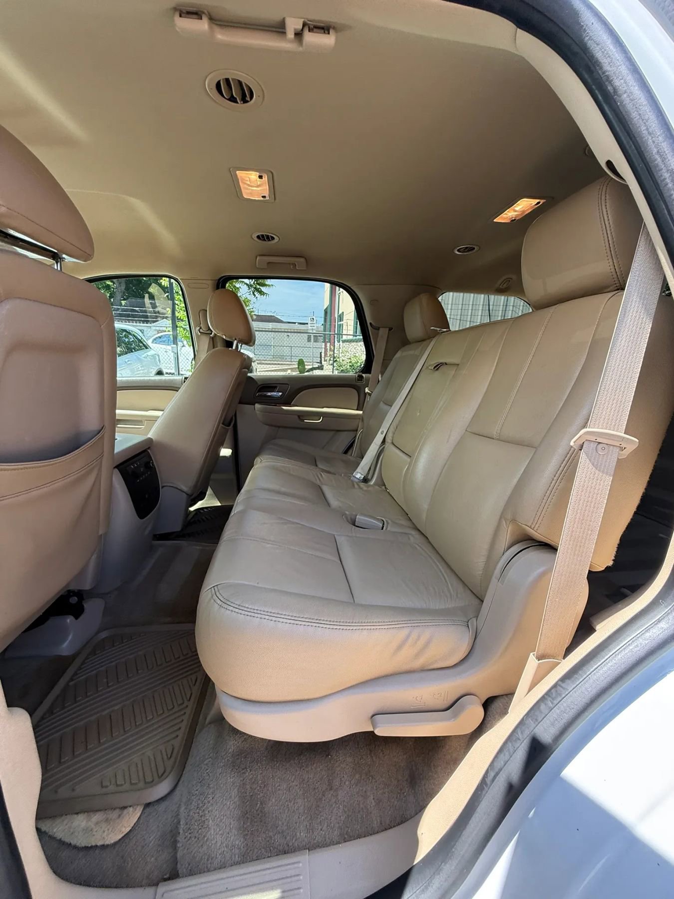 Used 2014 Chevrolet Tahoe LS w/ Texas Edition RWD image 16