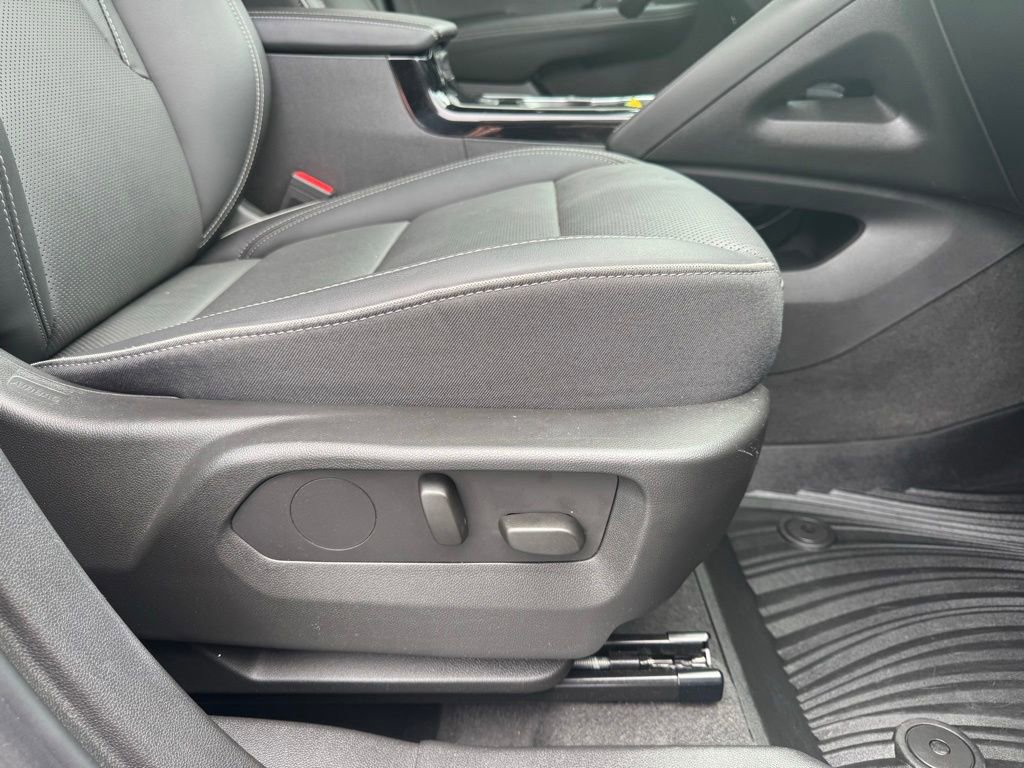 Used 2023 Buick Envision Essence FWD image 18