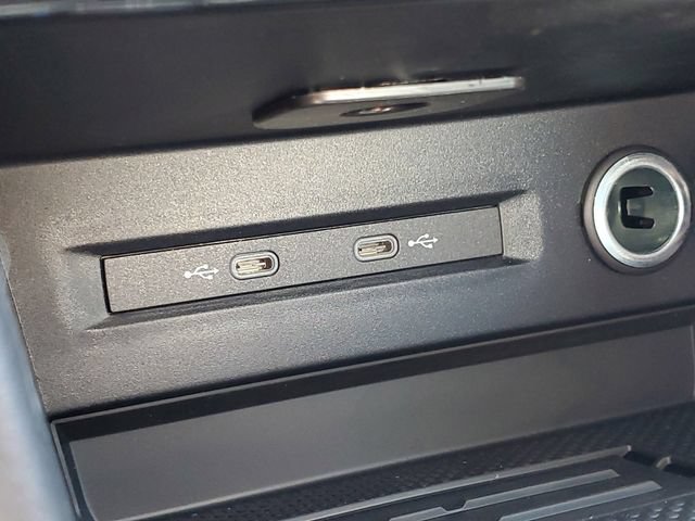 New 2026 Volkswagen Taos SE FWD image 27
