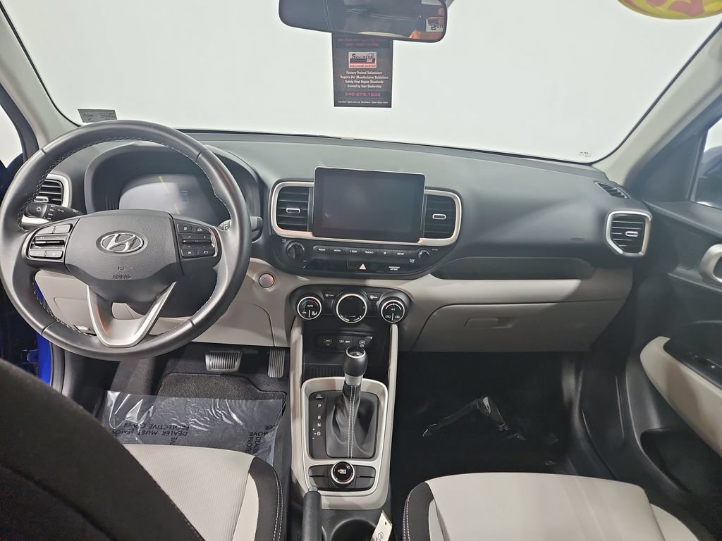 Certified 2025 Hyundai Venue SEL FWD image 14