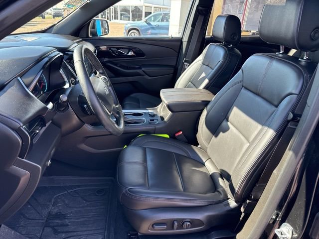 Used 2023 Chevrolet Traverse RS w/ LPO, Floor Liner Package image 11