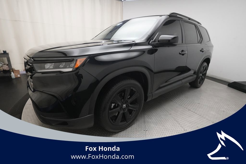 Certified 2025 Honda Pilot Black Edition image 1