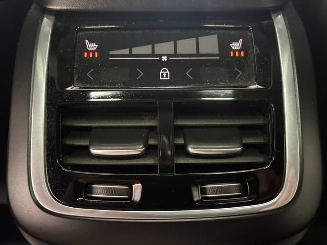 Used 2019 Volvo XC90 T6 R-Design w/ Advanced Package AWD/4WD image 13