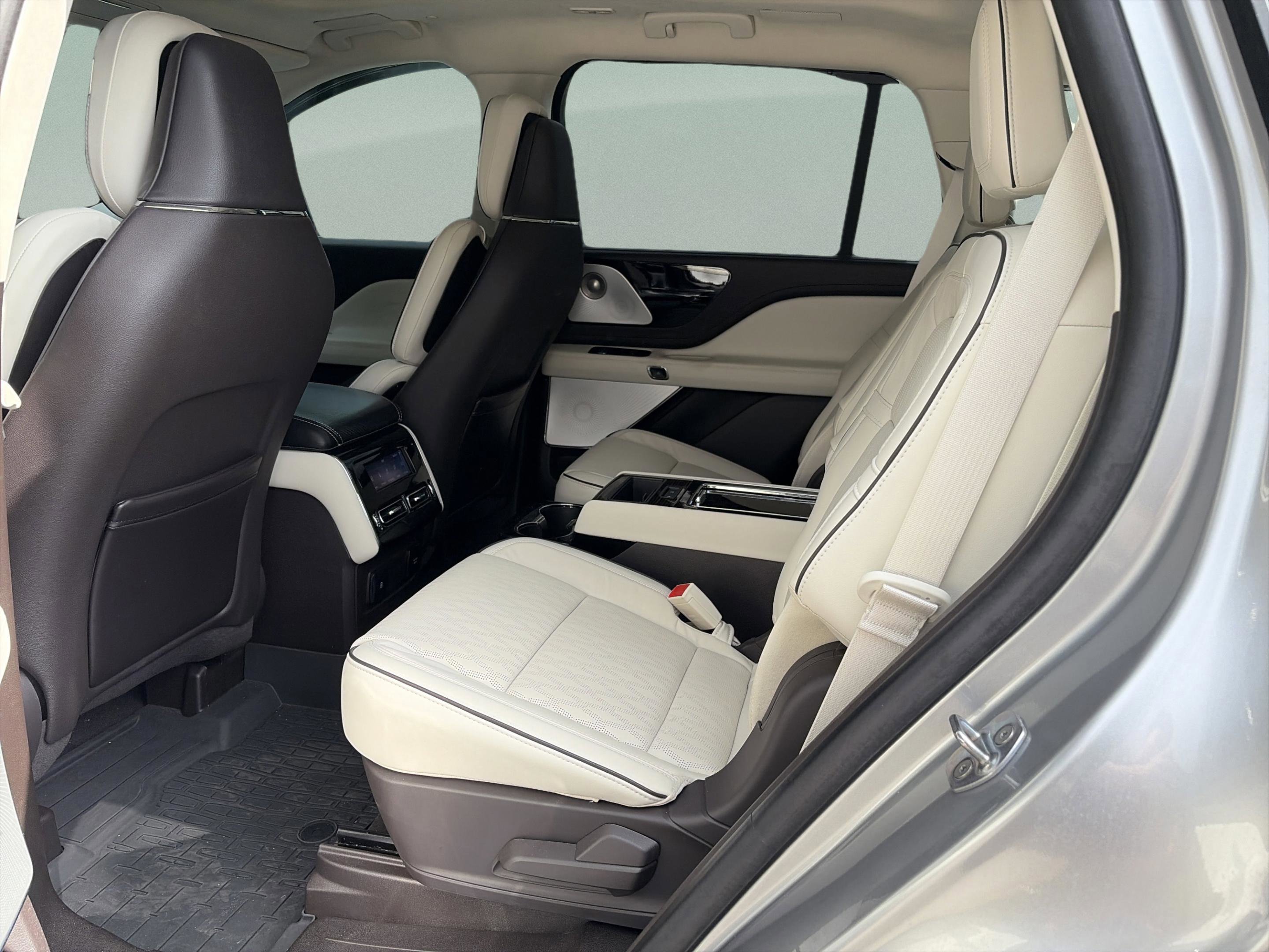 Used 2024 Lincoln Aviator Black Label w/ Dynamic Handling Package image 21