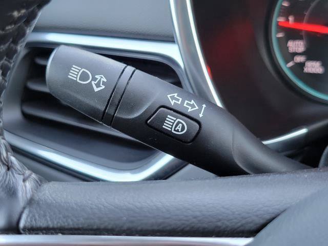 Used 2020 Chevrolet Equinox LT w/ Driver Convenience Package FWD image 22