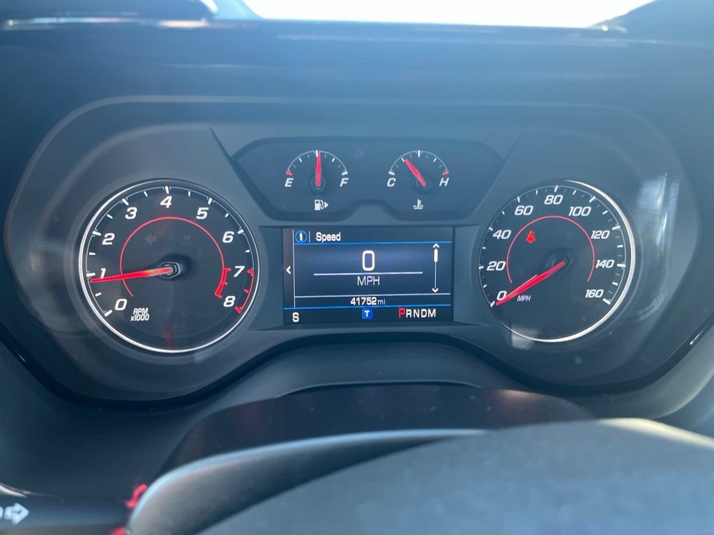 Used 2023 Chevrolet Camaro LT RWD image 10