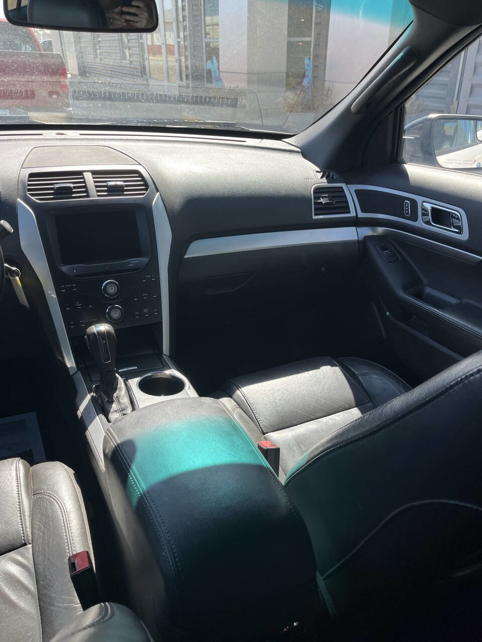 Used 2013 Ford Explorer XLT image 11