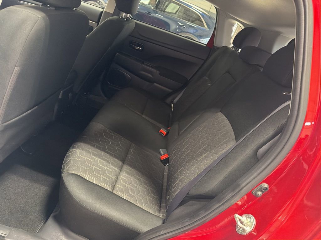 Used 2023 Mitsubishi Outlander Sport SE image 20