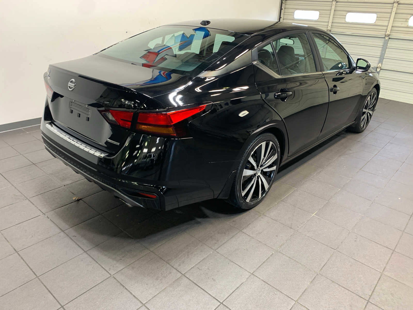 Used 2022 Nissan Altima 2.0 SR image 3