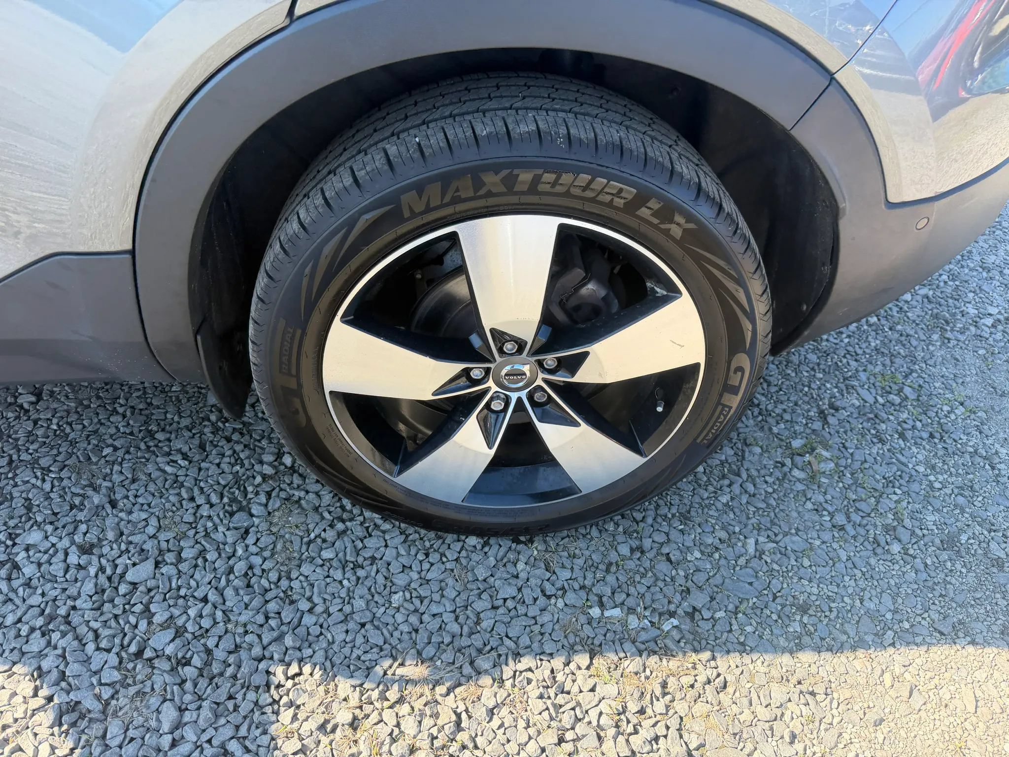 Used 2019 Volvo XC40 T5 Momentum AWD/4WD image 9