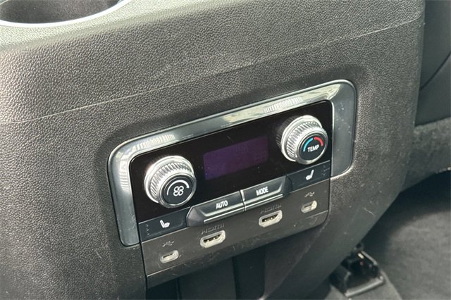 Used 2021 GMC Yukon SLT w/ SLT Luxury Plus Package image 44