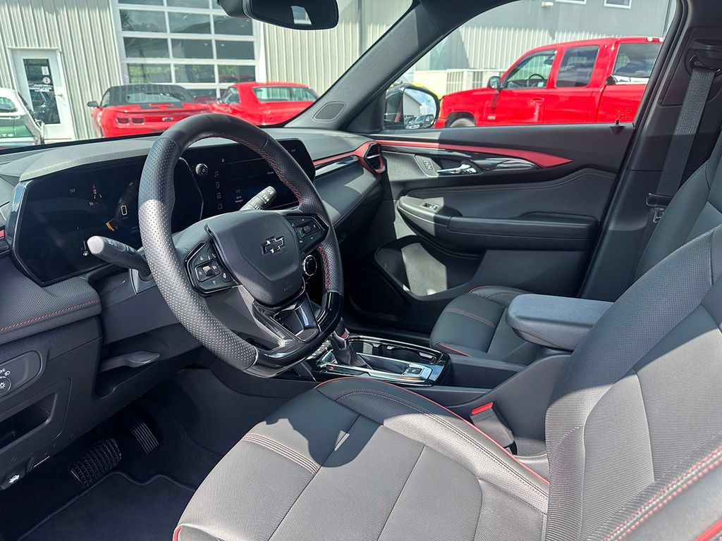 Used 2024 Chevrolet TrailBlazer RS w/ Convenience Package AWD/4WD image 19