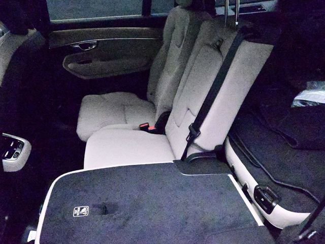 New 2026 Volvo XC90 T8 Core w/ Protection Package Premier image 22