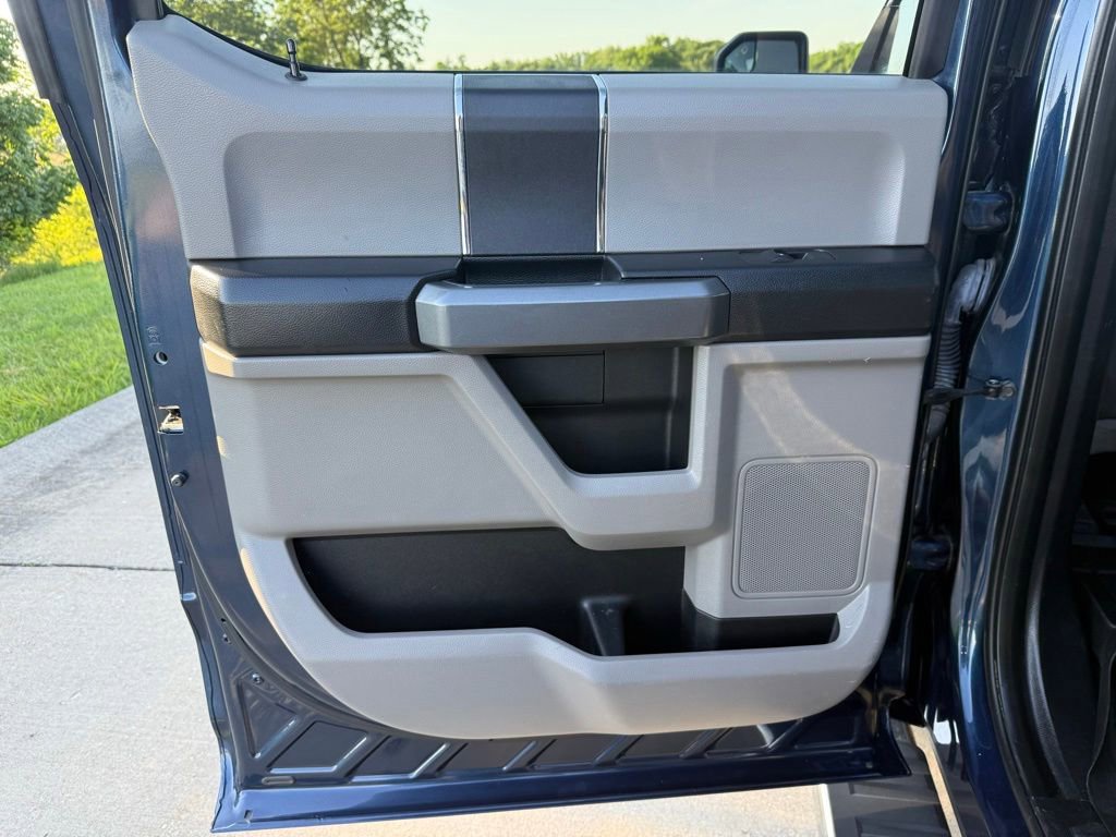 Used 2017 Ford F150 XLT AWD/4WD image 11