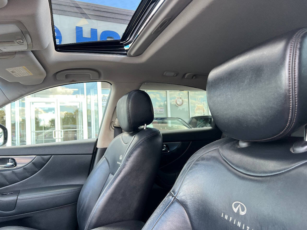 Used 2010 INFINITI FX35 AWD w/ Premium Pkg image 17