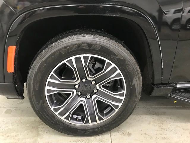 Used 2024 Jeep Wagoneer L Series II w/ Flexible Seating Group image 33