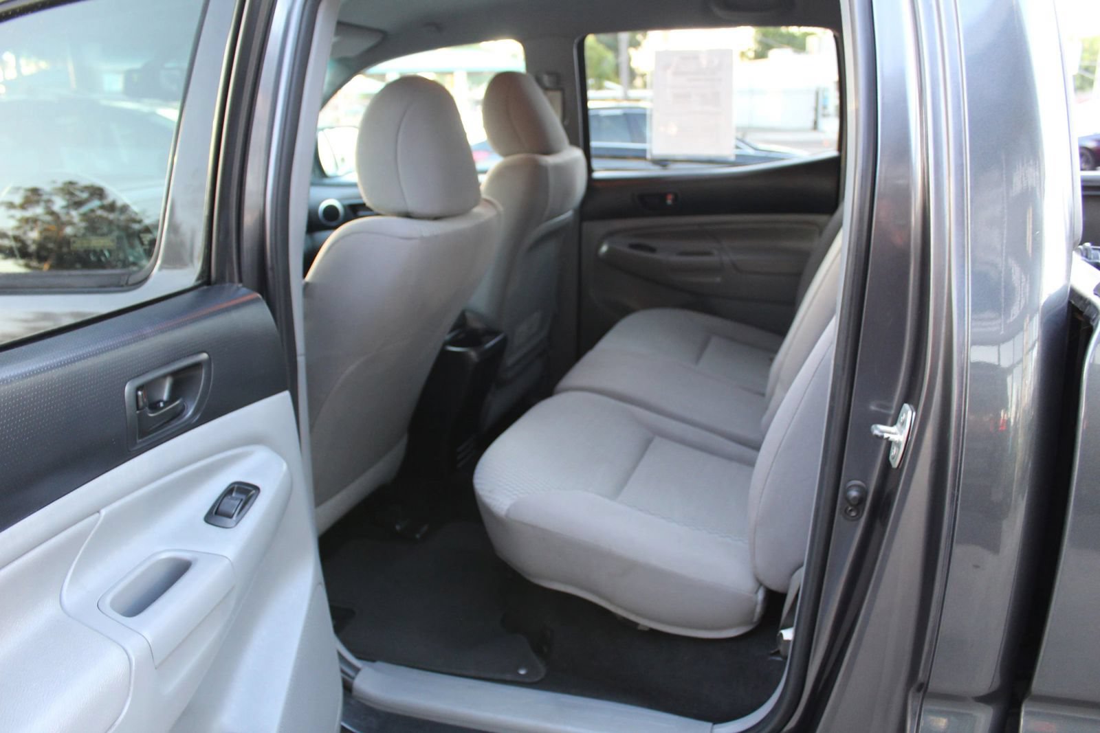 Used 2013 Toyota Tacoma PreRunner w/ SR5 Pkg RWD image 12