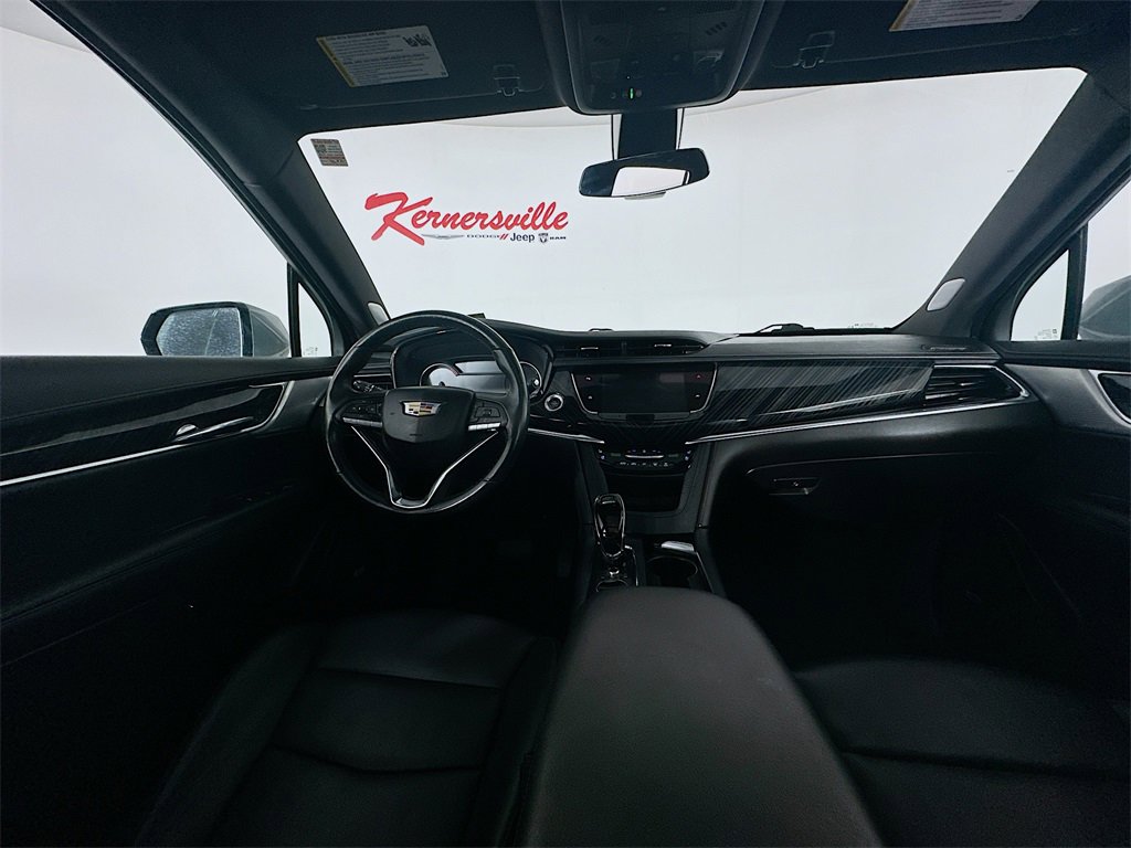 Used 2024 Cadillac XT6 Premium Luxury image 10