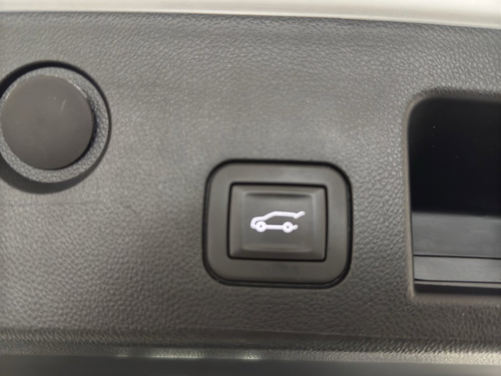 Used 2025 Chevrolet Equinox LT w/ Convenience Package II image 22