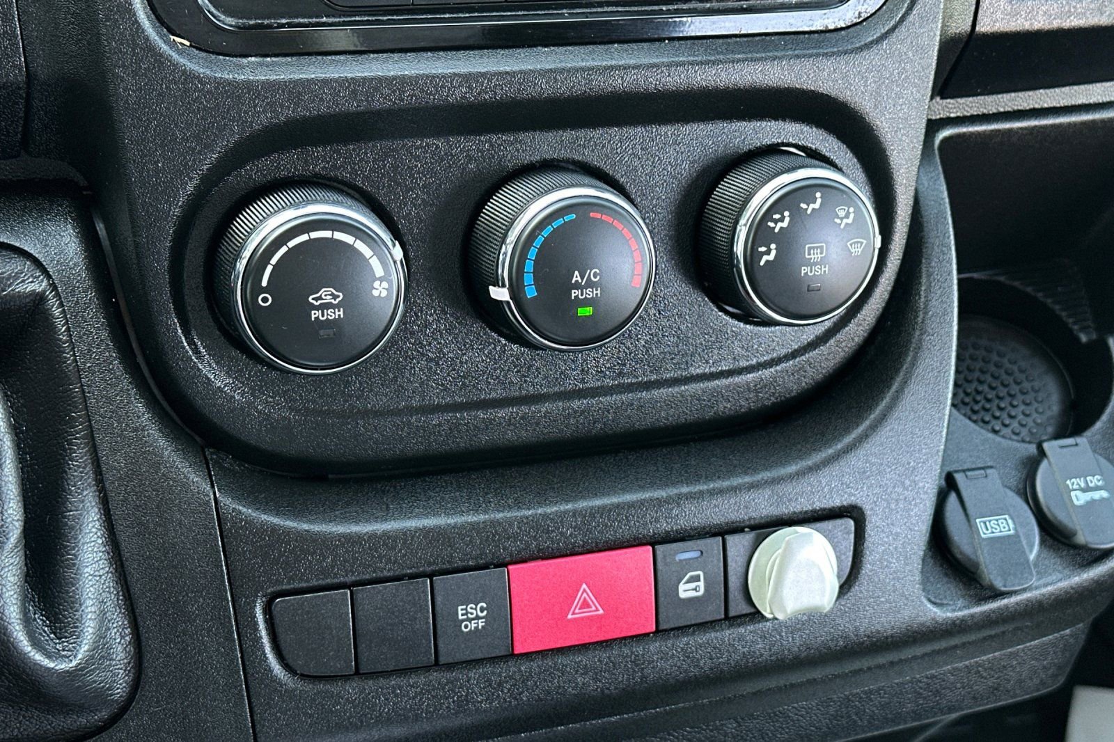 Used 2019 RAM ProMaster 1500 w/ Interior Convenience Group image 21