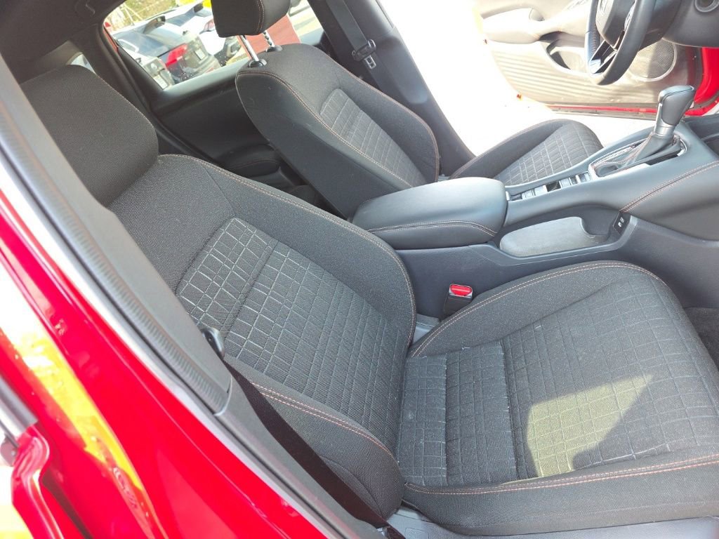 Used 2025 Honda HR-V Sport image 25